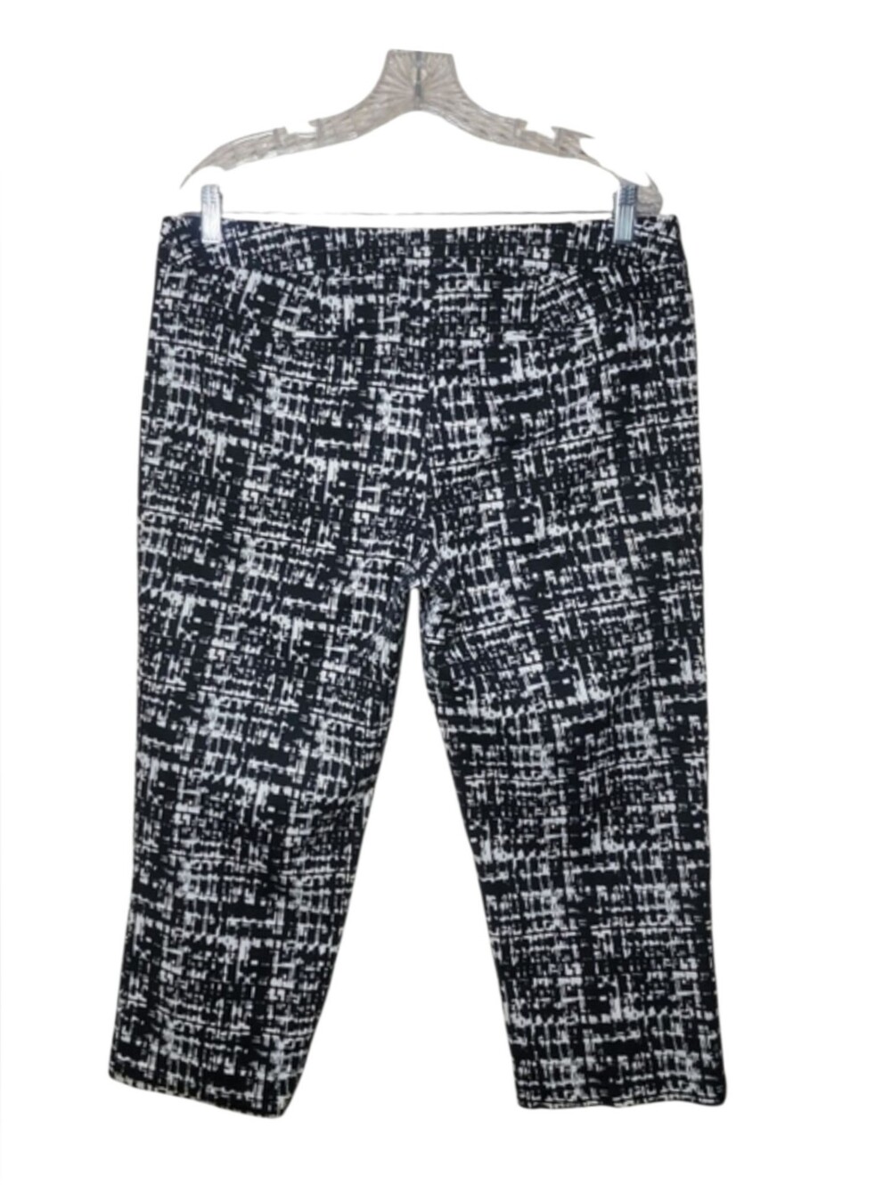 Apt 9 black white abstract print high rise stretch capri pants women's size 12